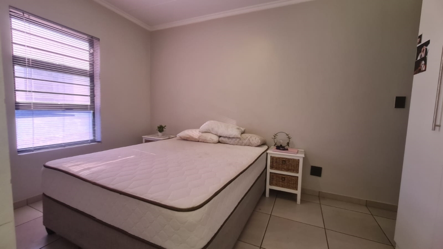 To Let 1 Bedroom Property for Rent in Belhar Western Cape